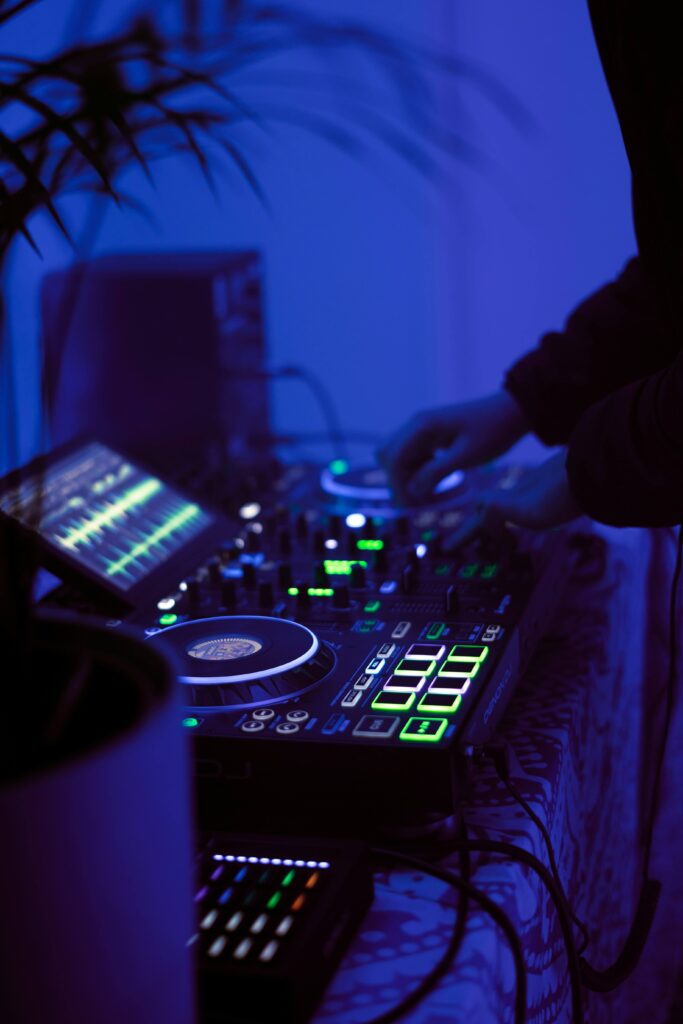 dj-deck-hire